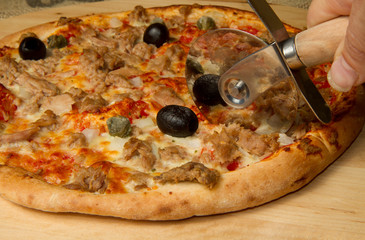 pizza tonno e olive
