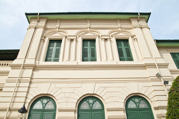 Fototapeta na wymiar Classic style building in The Grand Palace, Bangkok- Thailand