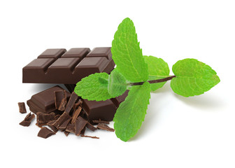 Feuille de menthe et tablette de chocolat