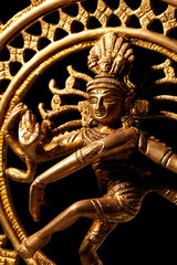 Fototapeta premium Statue of indian hindu god Shiva Nataraja - Lord of Dance