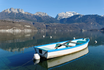 Barque sur le lac d'Annecy