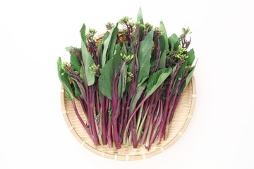 ザルに盛った紅なばな