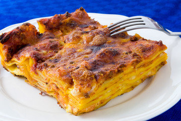 lasagne italiane al ragù