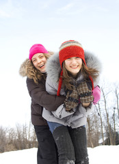 Obraz premium Teenager having fun in snow