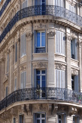 fa&ccedil;ade de caractere