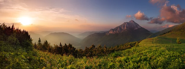 Gordijnen Roszutec piek in zonsondergang - Slowakije berg Fatra © TTstudio