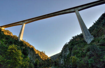 Huge Bridge © Paulo M.F. Pires