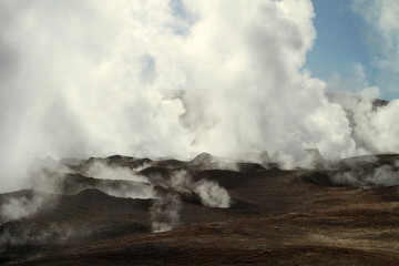 Fototapeta na wymiar Volcano fumarolas, 4900 m., Bolivia.