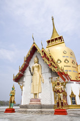 Fototapeta premium thai temple roof and nice sky