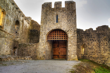 Fototapeta na wymiar HDR Adare wnętrz Castle - Ireland