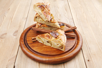 sweet food : apple pie cuts served with apples