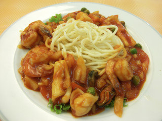 Spaghetti with tomato sauch