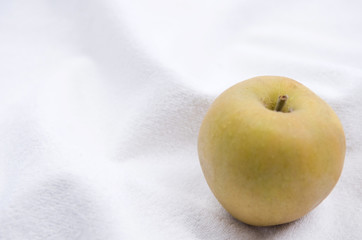 mela renetta nell'angolo