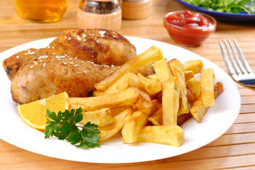 Fried chicken with potato chips