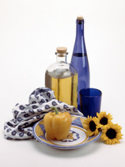 Nature morte au poivron jaune