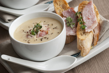 Wiltshire ham and sweetcorn chowder