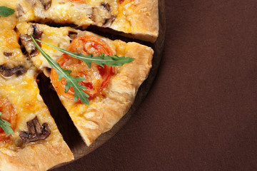 Pizza with mushroom and tomatoes