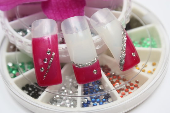Capsules et strass