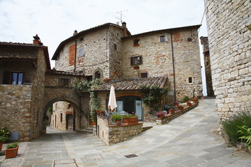 Antico borgo di Vertine