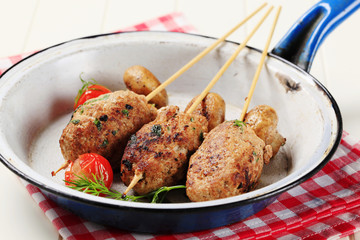 Minced meat kebabs