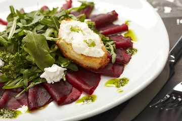 Beetroot salad with sauce