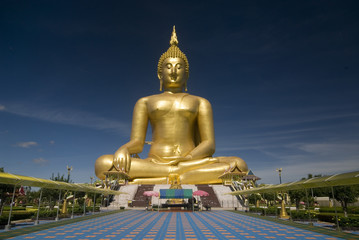 golden Big Buddha in outdoor 2.