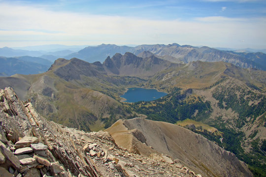 Le lac d'Allos, vu depuis le Mont Pelat (Mercantour)