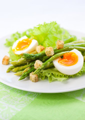salad with asparagus