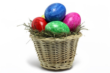 osterkorb mit ostereier