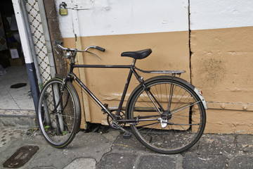 Fototapeta na wymiar vieille bicyclette
