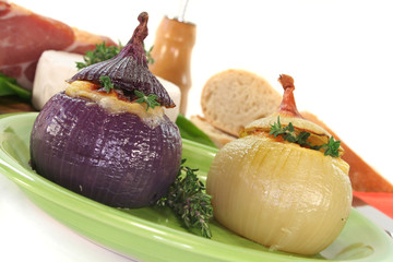 gefüllte Zwiebeln mit Ziegenkäse