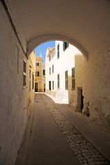 Fototapeta na wymiar arch in Ciutadella