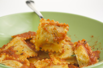 ravioli al sugo