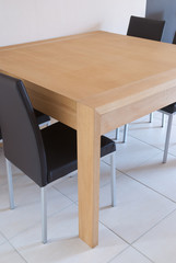 Table et chaises 02