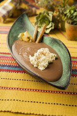 barco de chocolate y nata