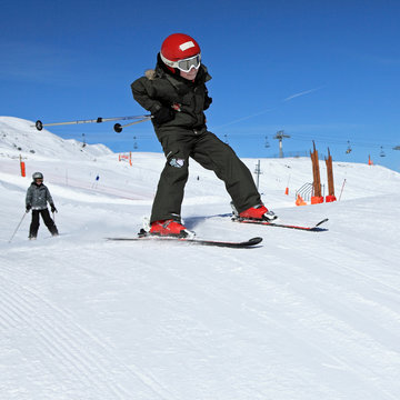 Petit skieur sur les pistes #4