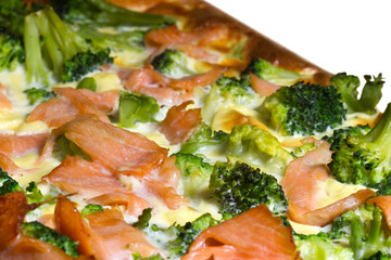Quiche with salmon and brocoli
