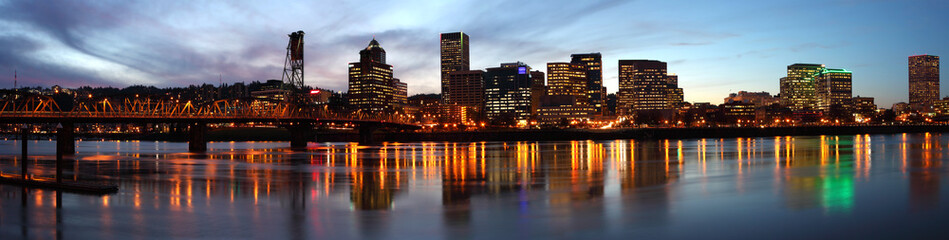 Portland Oregon panorama at dusk.