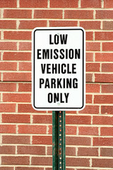 Fototapeta na wymiar Low emission vehicle parking sign