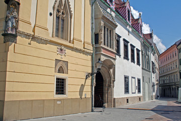 Gasse in der Altstadt von Bratislava (Slowakei)