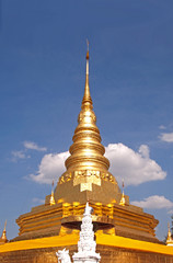 Naklejka premium Golden color pagoda at Northern, Thailand.