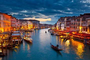 Fototapeten Canal Grande bei Nacht, Venedig © sborisov