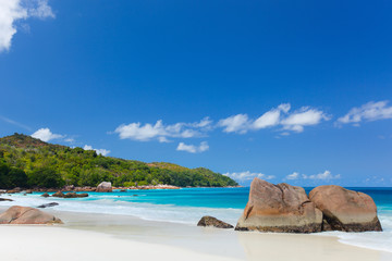 Naklejka premium Stunning tropical beach at Seychelles
