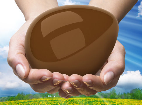 uovo cioccolato+mani