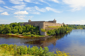 Naklejka na ściany i meble Ivangorod twierdza na granicy Rosji i Estonii