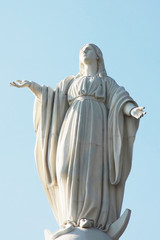 statua della madonna in cile