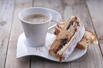 Saffron coffe cake