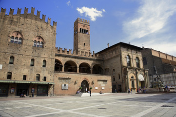 Bologna, Palazzo Re Enzo - obrazy, fototapety, plakaty