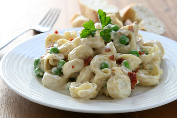Tortellini with Prosciutto and Peas