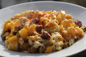 eggs potatoes bacon breakfeast
